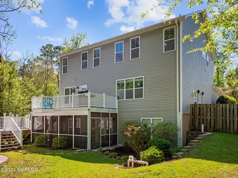 Exterior - 126 Roughleaf Trl, Hampstead, NC 28443 photo 8 of 14