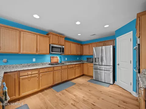 Kitchen - 126 Roughleaf Trl, Hampstead, NC 28443 photo 2 of 5