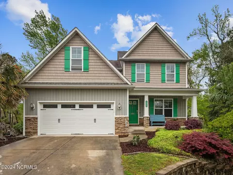 Exterior - 126 Roughleaf Trl, Hampstead, NC 28443 photo 2 of 14