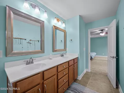Bath - 126 Roughleaf Trl, Hampstead, NC 28443 photo 3 of 8