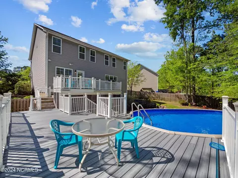Exterior - 126 Roughleaf Trl, Hampstead, NC 28443 photo 10 of 14
