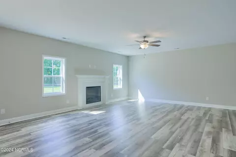 216 Shadow Grass Ct, Stella, NC 28582 photo 10