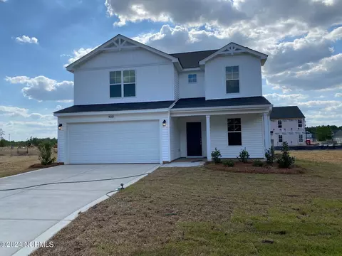 4032 Shire Dr, Hope Mills, NC 28348