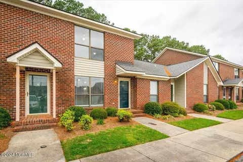 40 Upton Dr, Greenville, NC 27858