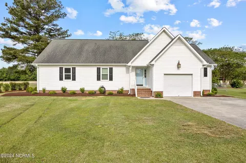 2820 Lester Mills Rd, Greenville, NC 27858