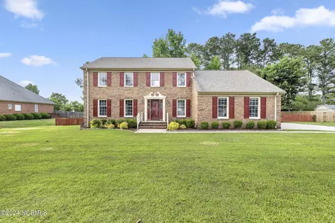 122 Iverleigh Ln, Jacksonville, NC 28540