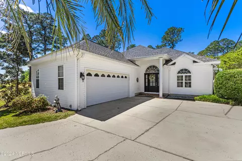 8865 Lagonia Ct NW, Calabash, NC 28467