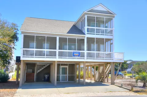 1306 W Main St, Sunset Beach, NC 28468