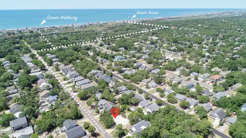 139 NE 10th St, Oak Island, NC 28465