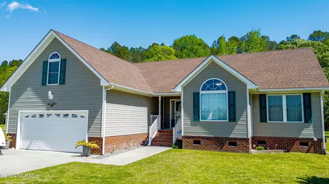 128 Danielle Dr, Elizabeth City, NC 27909