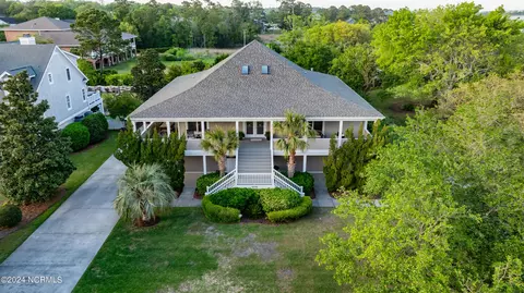 6319 Towles Rd, Wilmington, NC 28409