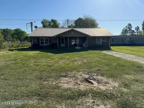 1848 Us Highway 117 N, Burgaw, NC 28425