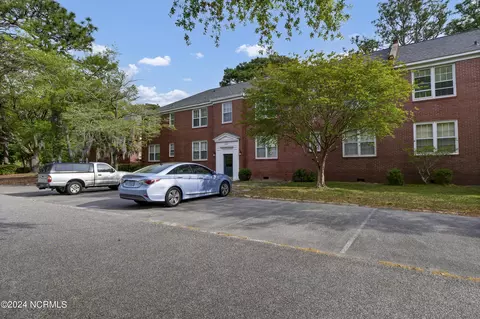2940 Oleander Dr #G-3, Wilmington, NC 28403
