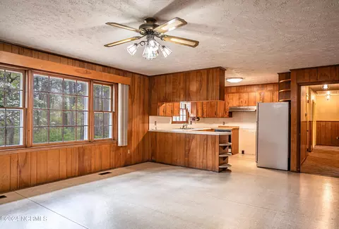 Other - 605 Park Dr, Aberdeen, NC 28315 photo 1 of 9
