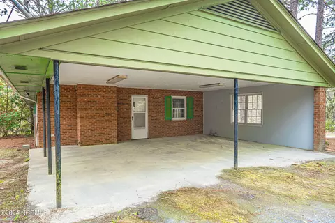 Exterior - 605 Park Dr, Aberdeen, NC 28315 photo 3 of 17