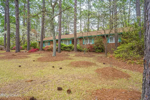 Exterior - 605 Park Dr, Aberdeen, NC 28315 photo 15 of 17