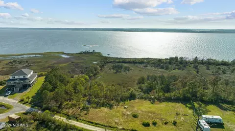 123 Bird Shoal Ln, Beaufort, NC 28516
