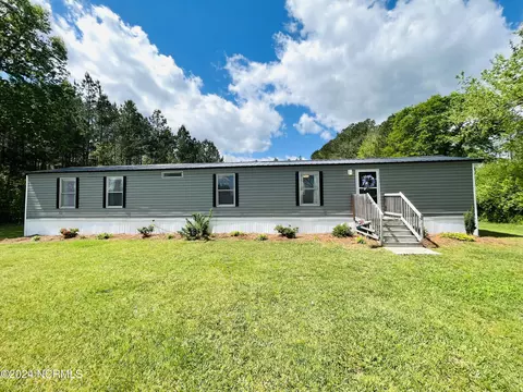 16884 Nc 131 Hwy, Bladenboro, NC 28320