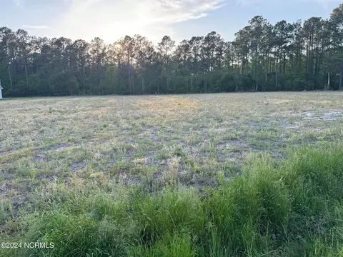 6540 Neuse Rd, Grantsboro, NC 28529