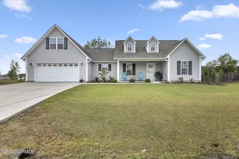 203 Gelynda Ct, Holly Ridge, NC 28445