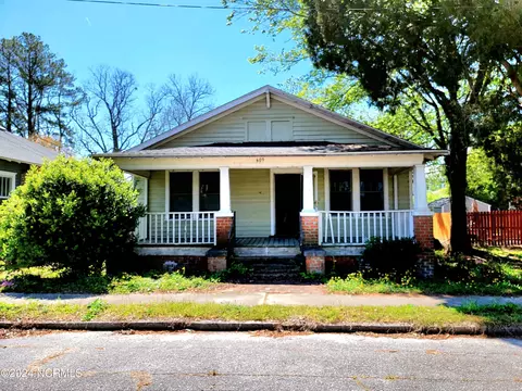 609 E 2nd St, Washington, NC 27889