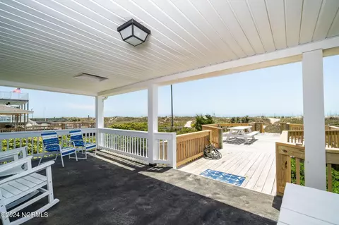 Exterior - 216 E Boardwalk Blvd, Atlantic Beach, NC 28512 photo 7 of 9