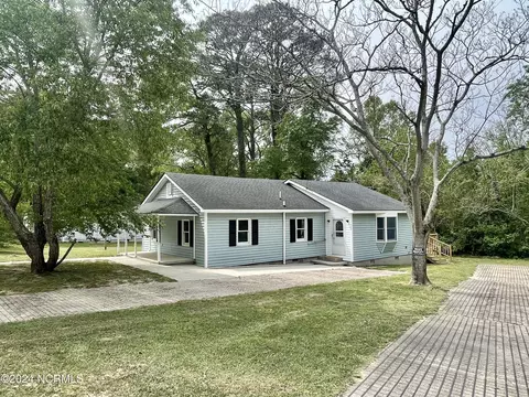 402 Mulberry St, Williamston, NC 27892