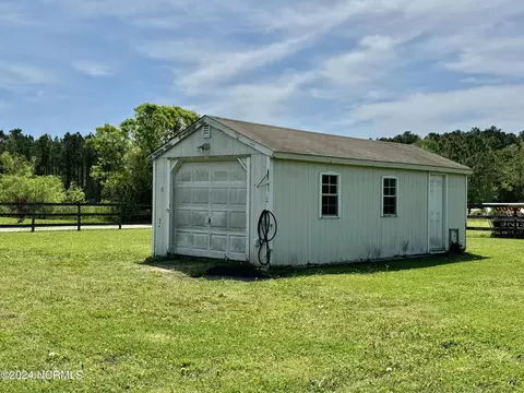839 E Ridge Rd, Shawboro, NC 27973 photo 5