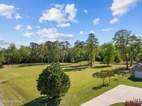 302 Golf Course Dr, Pinetops, NC 27864