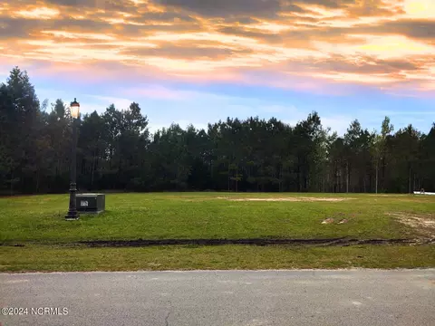 228 Kings Creek Xing, Holly Ridge, NC 28445