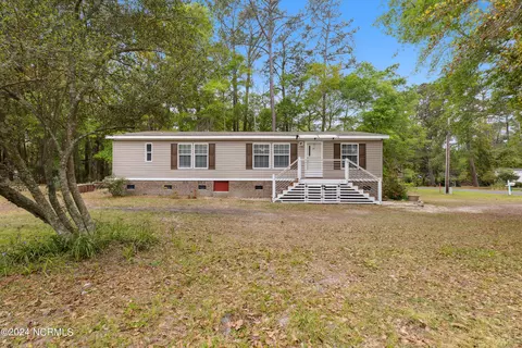 9121 Shady Forest Dr SW, Calabash, NC 28467
