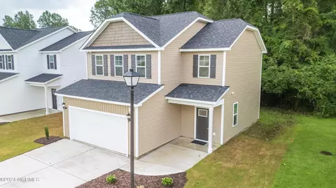 210 Hawks Bluff Dr, New Bern, NC 28560