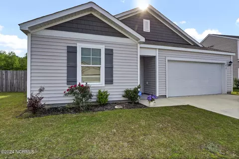 619 Avington Ln NE, Leland, NC 28451