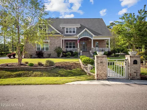 407 Seascape Dr, Sneads Ferry, NC 28460