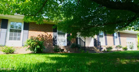 216 Hampton Dr, Plymouth, NC 27962
