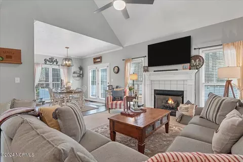 Living - 100 Rutledge Ln, Pinehurst, NC 28374 photo 3 of 6