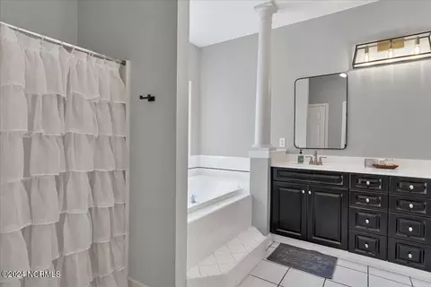 Bath - 100 Rutledge Ln, Pinehurst, NC 28374 photo 6 of 8