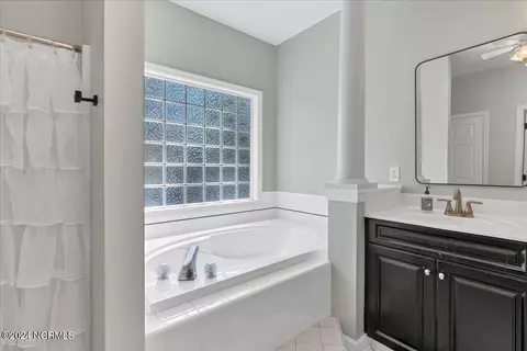 Bath - 100 Rutledge Ln, Pinehurst, NC 28374 photo 3 of 8