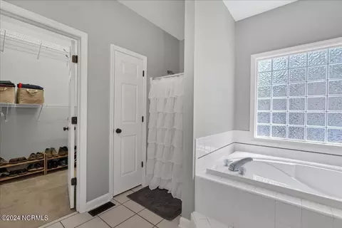 Bath - 100 Rutledge Ln, Pinehurst, NC 28374 photo 4 of 8