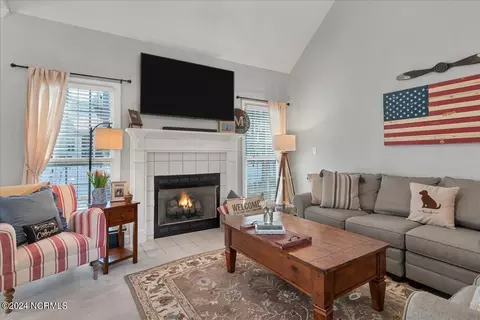 Living - 100 Rutledge Ln, Pinehurst, NC 28374 photo 4 of 6