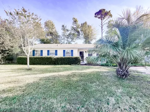 215 Antoinette Dr, Wilmington, NC 28412