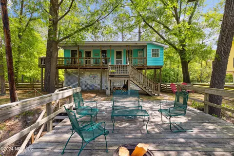 1141 River Bend Dr, Burgaw, NC 28425