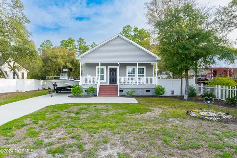 610 N Fodale Ave, Southport, NC 28461