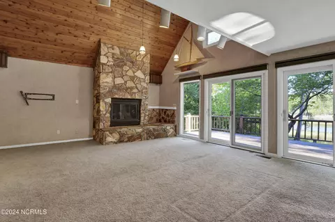 Living - 113 White Heron Cove Rd, Hampstead, NC 28443 photo 3 of 5