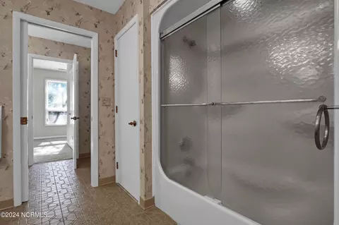 Bath - 113 White Heron Cove Rd, Hampstead, NC 28443 photo 6 of 7