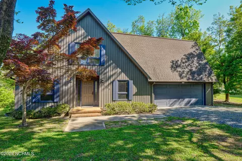 Exterior - 113 White Heron Cove Rd, Hampstead, NC 28443 photo 9 of 26