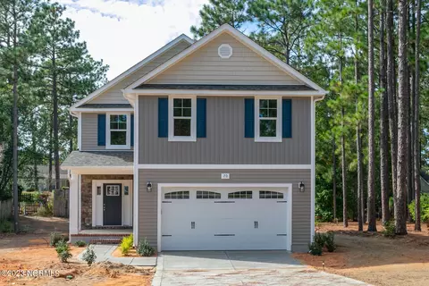 70 Sawmill Rd E, Pinehurst, NC 28374
