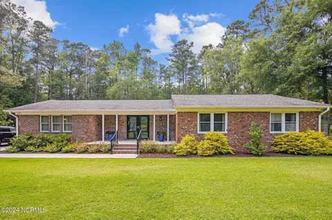 204 N Ridge Rd, New Bern, NC 28560