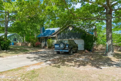 1309 Willow Springs Dr E, Richlands, NC 28574