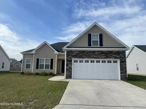 617 Moonstone Ct, Winterville, NC 28590